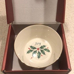 Lenox Holly Joy Christmas Bowl - new in box